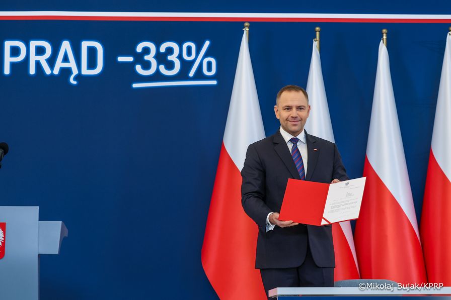 012_A_Prezydent_Karol_Nawrocki_Podpisanie inicjatywy ustawodawczej  dotyczącej cen prądu_07-11-2025_MWB20324.jpg.JPG