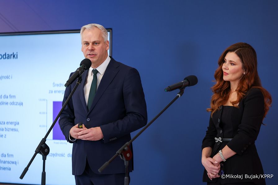 007_Prezydent_Karol_Nawrocki_Podpisanie inicjatywy ustawodawczej  dotyczącej cen prądu_07-11-2025_MWB20623.JPG