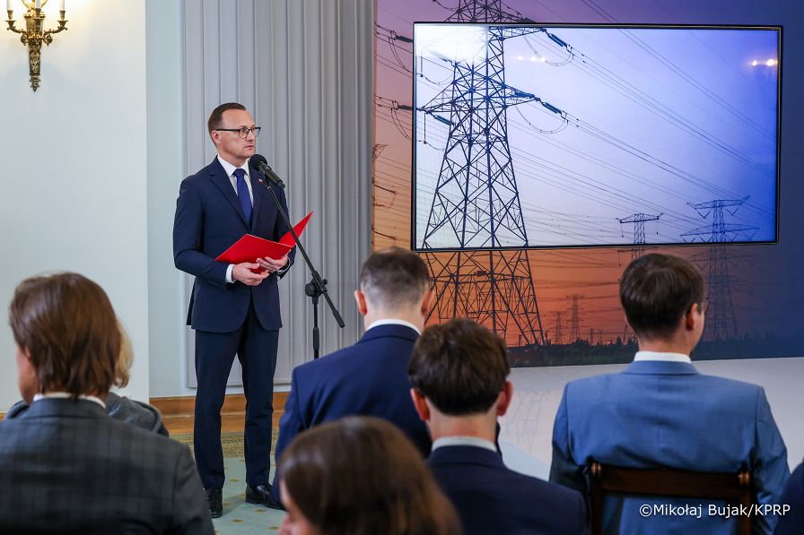 004_Prezydent_Karol_Nawrocki_Podpisanie inicjatywy ustawodawczej  dotyczącej cen prądu_07-11-2025_MWB20104.jpg.JPG