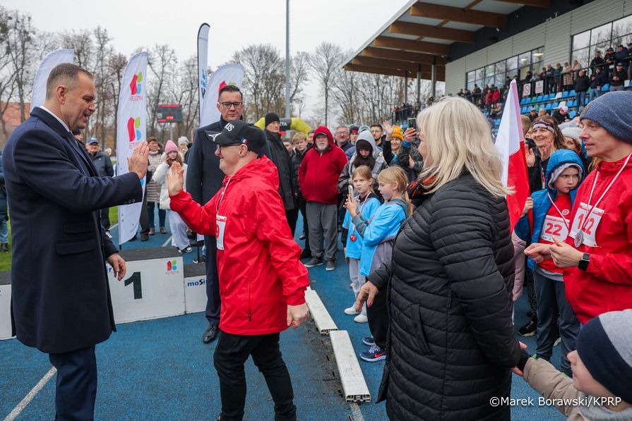 023_Prezydent_Karol_Nawrocki_Kętrzyńskie Biegi Trójka Niepodległości_08-11-2025_MB1_0951.jpg