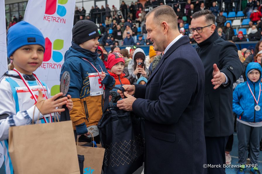 018_Prezydent_Karol_Nawrocki_Kętrzyńskie Biegi Trójka Niepodległości_08-11-2025_MB1_0765.jpg