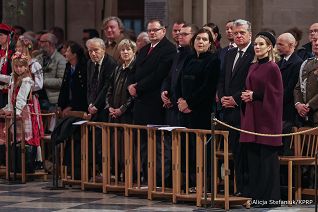 006_Pierwsza_Dama_Marta_Nawrocka_Paryż_Inauguracja_Kaplicy Polskiej i ponownego wprowadzenia do niej Ikony Matki Bożej Częstochowskiej_08-11-2025_7C6A7271.jpg