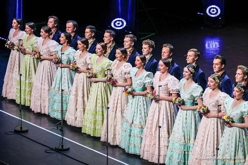 004_Minister_Wojciech_Kolarski_koncert_jubileuszowy_Zespolu_Piesni_i_Tanca_Mazowsze_20251201_LB_20196.jpg