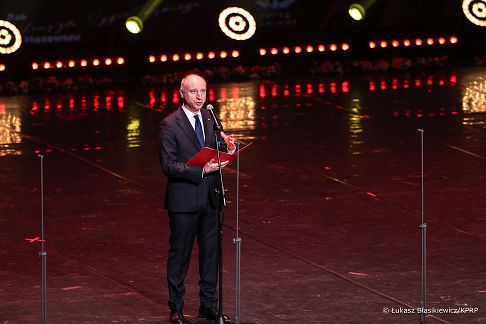 001_Minister_Wojciech_Kolarski_koncert_jubileuszowy_Zespolu_Piesni_i_Tanca_Mazowsze_20251201_LB_20159.jpg