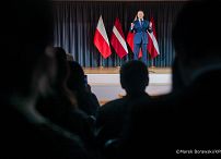 013_Prezydent Karol Nawrocki_Spotkanie z Polakami mieszkającymi na Łotwie_11-12-2025_MB1_7715.jpg