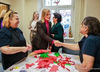 005_Pierwsza Dama Marta Nawrocka_Busko-Zdrój_Otwarcie Zakładu Aktywności Zawodowej_11-12-2025_7C6A8115.jpg