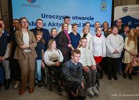 004_Pierwsza Dama Marta Nawrocka_Busko-Zdrój_Otwarcie Zakładu Aktywności Zawodowej_11-12-2025_7C6A0026.jpg