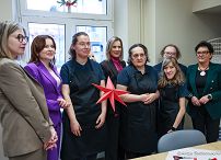 010_Pierwsza Dama Marta Nawrocka_Busko-Zdrój_Otwarcie Zakładu Aktywności Zawodowej_11-12-2025_7C6A9065.jpg