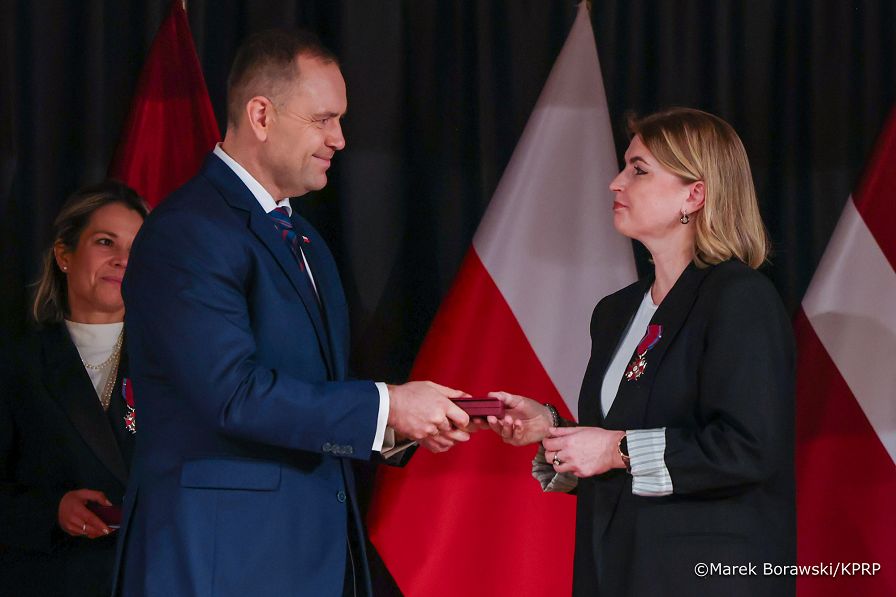 010_Prezydent Karol Nawrocki_Spotkanie z Polakami mieszkającymi na Łotwie_11-12-2025_MB2_3612.jpg