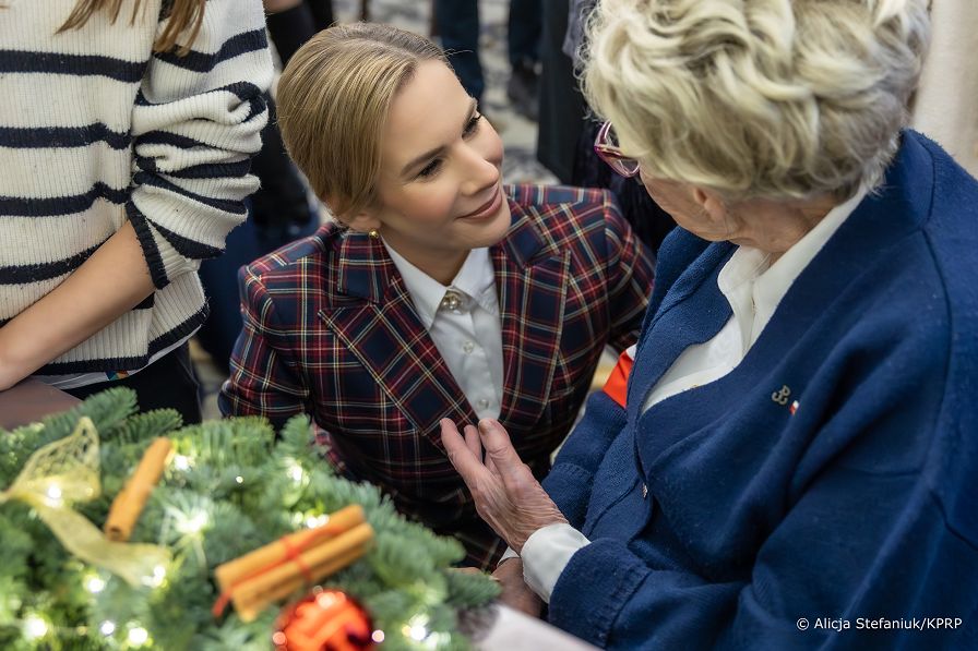 007_Prezydentowa_Marta_Nawrocka_spotkanie_Powstancy_Warszawscy_20251212_7C6A1176.jpg