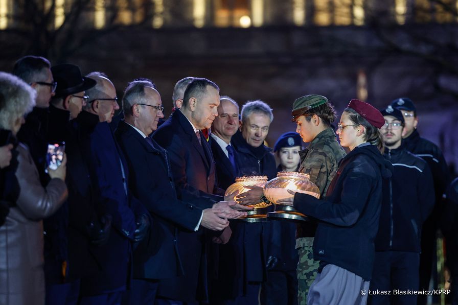 001_b_Prezydent_Karol_Nawrocki_Swiatlo Wolnosci 44_rocznica_stanu_wojennego_w_Polsce _20251213__B_14974.jpg