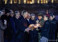 001_b_Prezydent_Karol_Nawrocki_Swiatlo Wolnosci 44_rocznica_stanu_wojennego_w_Polsce _20251213__B_14974.jpg