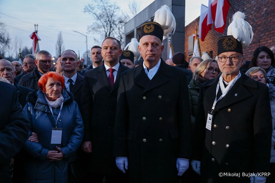 022_Prezydent_Karol_Nawrocki_Katowice_44_Rocznica_pacyfikacji_Kopalni_Wujek_16-12-2025_MWB12956.jpg