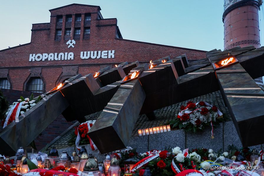014_Prezydent_Karol_Nawrocki_Katowice_44_Rocznica_pacyfikacji_Kopalni_Wujek_16-12-2025_MWB12538.jpg