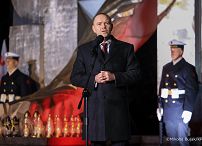 012_Prezydent_Karol_Nawrocki_Gdynia_obchody 55. rocznicy Grudnia ’70_17-12-2025_MWB27227.jpg