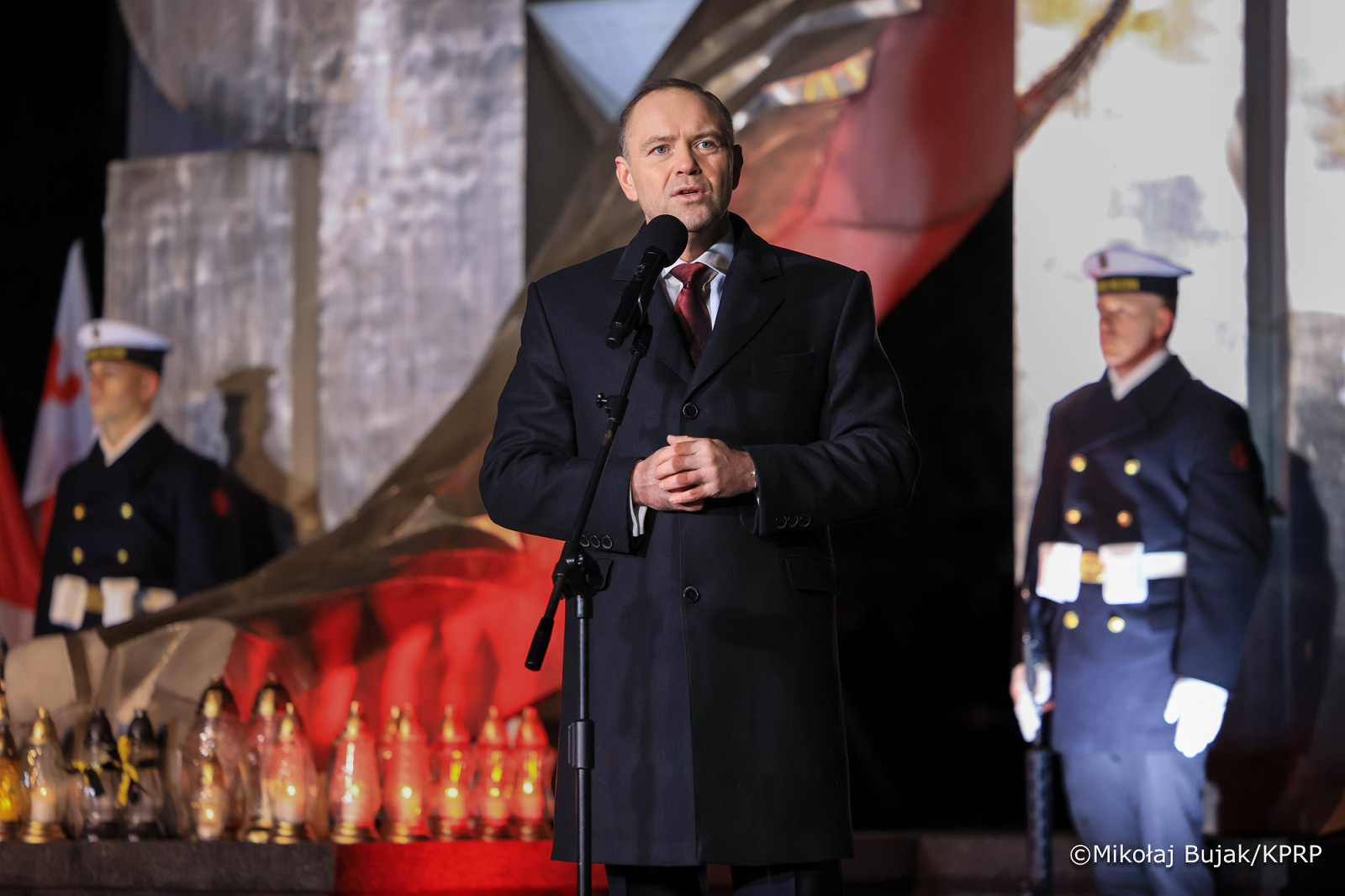 012_Prezydent_Karol_Nawrocki_Gdynia_obchody 55. rocznicy Grudnia ’70_17-12-2025_MWB27227.jpg [600.64 KB]