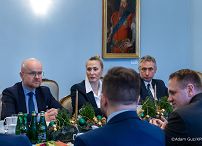 006_Minister_Mateusz_Kotecki_spotkanie z Rzecznikiem Finansowym_Michałem_Ziemiakiem_17-12-2025_MB1_9701.jpg.JPG