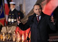 016_Prezydent_Karol_Nawrocki_Gdynia_obchody 55. rocznicy Grudnia ’70_17-12-2025_MWB28055.jpg