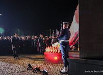 008_Prezydent_Karol_Nawrocki_Gdynia_obchody 55. rocznicy Grudnia ’70_17-12-2025_MWB13813.jpg