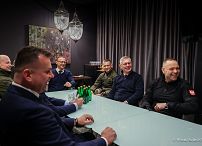 005_new_Prezydent_Karol_Nawrocki_wizyta_port_Rzeszow_Jasionka_i_POLLOGHUB_20251202_MWB11060.jpg