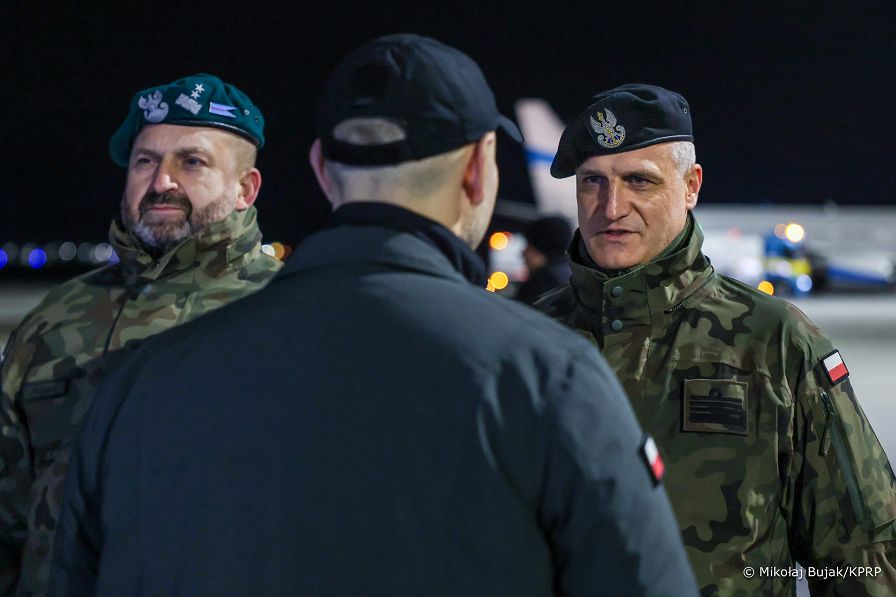 003_Prezydent_Karol_Nawrocki_wizyta_port_Rzeszow_Jasionka_i_POLLOGHUB_20251202_MWB10815.jpg