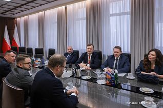 001_Minister_Mateusz_Kotecki_spotkanie_Czyste_Powietrze_22-12-2025_MB1_0686.jpg.JPG