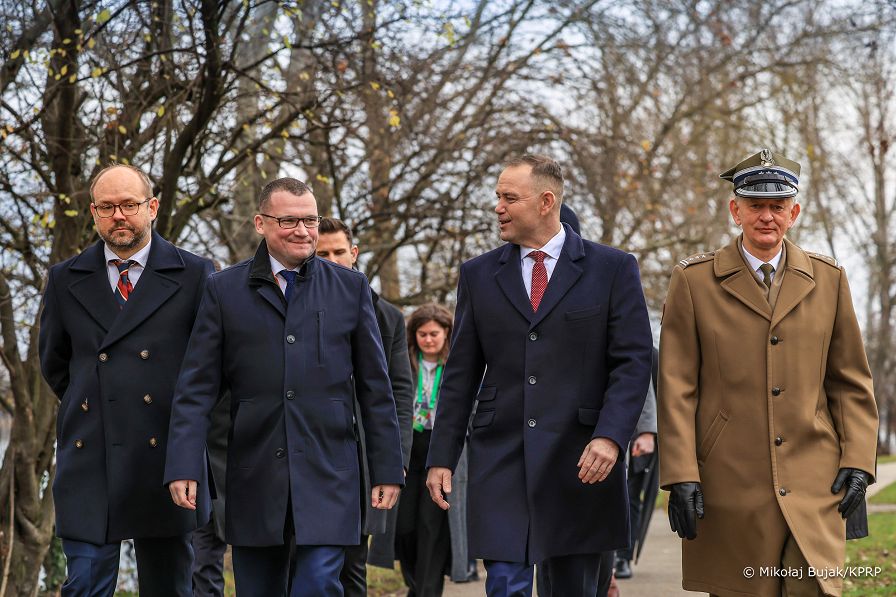 004_Prezydent_Karol_Nawrocki_wieniec_Pomnik_Krola_Jana_III_Sobieskiego_Wegry_20251203_MWB21255.jpg