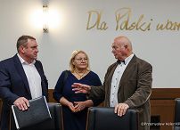 001_Minister_Mateusz_Kotecki_spotkanie z przedstawicielami branży_04-12-2025_PK1_9473.jpg.JPG