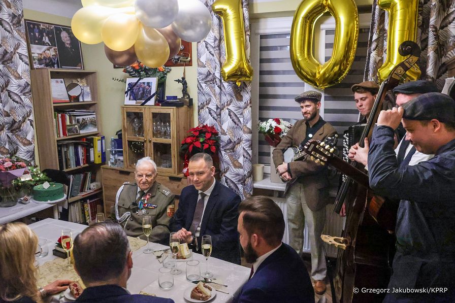 007_Prezydent_Karol_Nawrocki_wizyta_Kombatant_20251204_GJA_5309.jpg