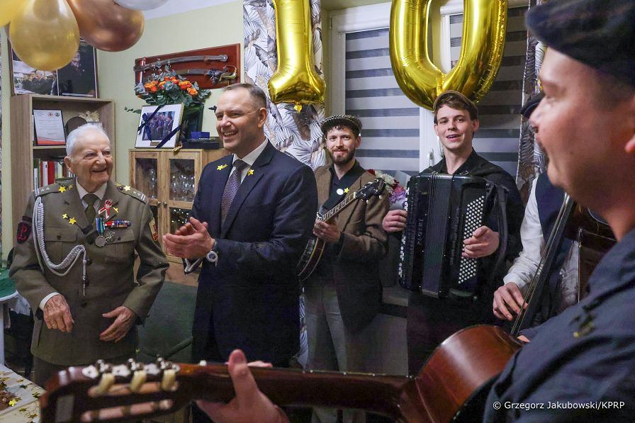 009_Prezydent_Karol_Nawrocki_wizyta_Kombatant_20251204_GJA_5384.jpg