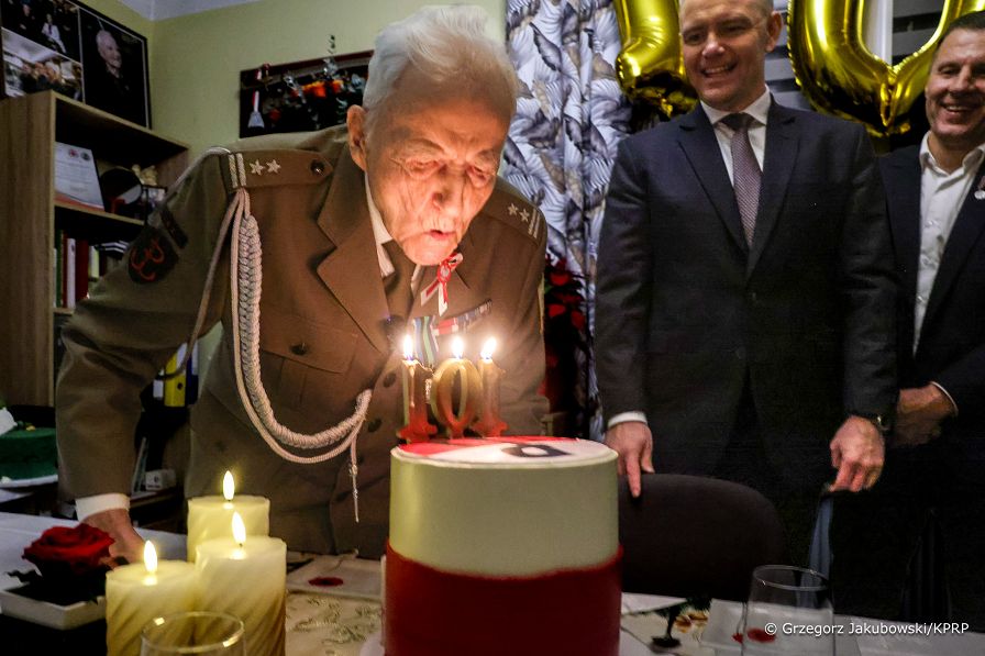 004_Prezydent_Karol_Nawrocki_wizyta_Kombatant_20251204_GJA_5226.jpg