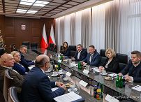 006_Minister_Mateusz_Kotecki_spotkanie z przedstawicielami branży_04-12-2025_PK1_9586.jpg.JPG
