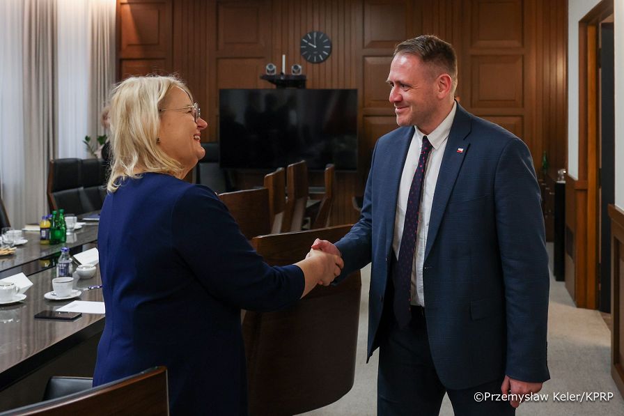003_Minister_Mateusz_Kotecki_spotkanie z przedstawicielami branży_04-12-2025_PK1_9513.jpg.JPG