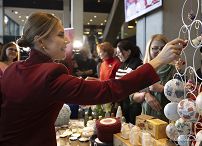 10_Marta_Nawrocka_kiermasz_SHOM_20251207_7C6A7801.jpg