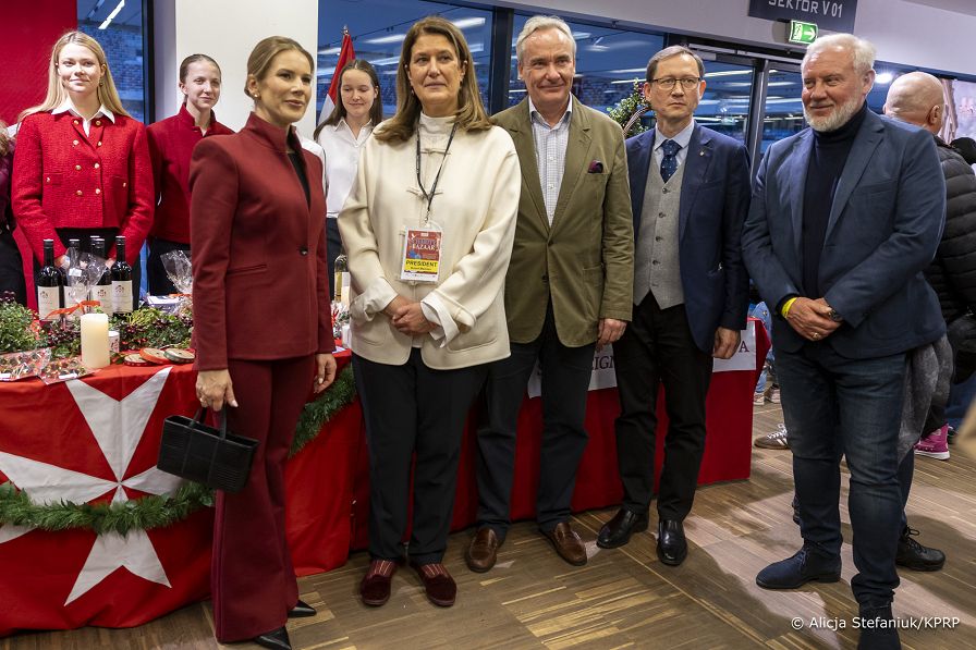 38_Marta_Nawrocka_kiermasz_SHOM_20251207_7C6A9556.jpg