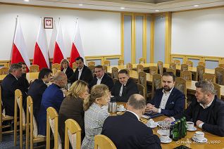05_Mateusz_Kotecki_spotkanie_branża_spiytusowa _20251208_MB1_3817.jpg