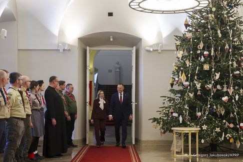 02_Para_Prezydencka_Swiatelko_Pokoju_20251208_GJA_7982.jpg