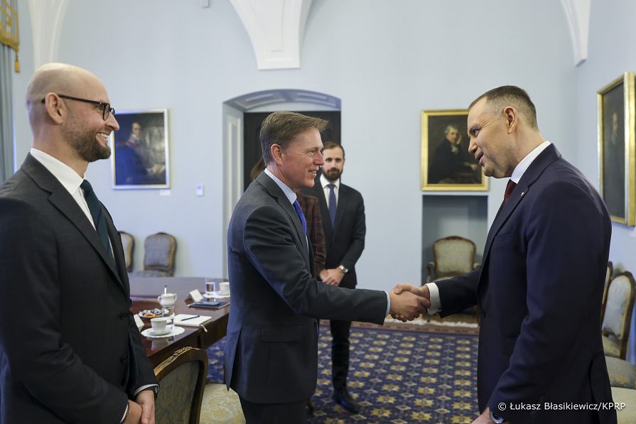 01_Karol_Nawrocki__Kevinn_Martinem_Prezes_ds_Polityki_Globalnej_firmy_Meta_20251208_LB_24651.jpg