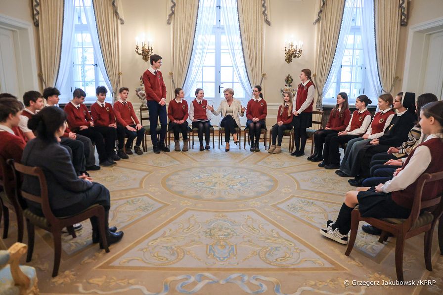 001_Agata_Kornhauser_Duda_spotkanie_uczniowie_szkoly_podstawowej_w_Warszawie_20250219_GJA_9907.jpg