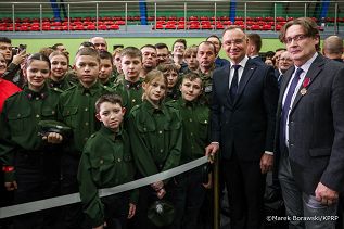 029_Andrzej_Duda_Ropczyce_spotkanie_mieszkańcy_20-02-2025_MB1_5597.jpg