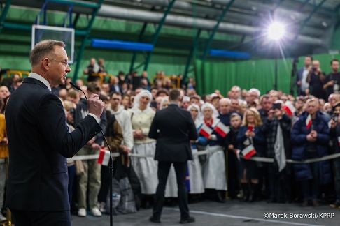027_Andrzej_Duda_Ropczyce_spotkanie_mieszkańcy_20-02-2025_MB2_4009.jpg