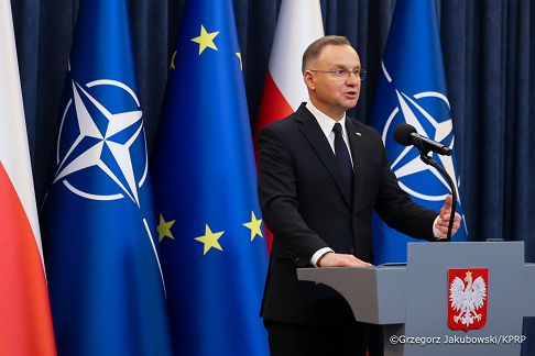 005_Andrzej_Duda_briefing_po_RBN_24-02-2025_GJB_0688.jpg.JPG