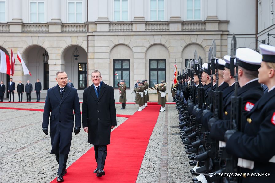 007_Andrzej_Duda_Wizta_Prezydent_Łotwy_Edgars_Rinkevics_powitanie_25-02-2025_PK1_2129.jpg.JPG