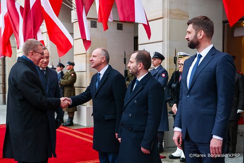 003_Andrzej_Duda_Wizta_Prezydent_Łotwy_Edgars_Rinkevics_powitanie_25-02-2025_MB1_7889.jpg.JPG