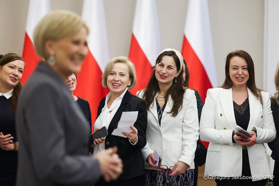011_Agata_Kornhauser_Duda_Spotkanie_przedstawiciele_szkoła_przedmiotów_ojczystych_Londyn_03-02-2025_GJB_7596.jpg.JPG