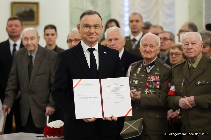 05_Andrzej_Duda_podpisanie_ustawy_o_ustanowieniu_Narodowego_Dnia_Pamieci zolnierzy_AK_20250206_GJB_9990.jpg