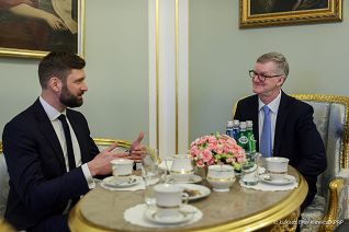 03_Nikodem_Rachon_Daniel_Lawton_Charg_ d’affaires_USA _20250207_LB_23708.jpg