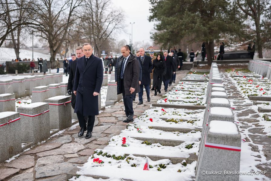 017_Andrzej_Duda_wizyta_robocza_Litwa_Nauseda_cmentarz_rossa_09-02-2025_LB_24707.jpg.JPG