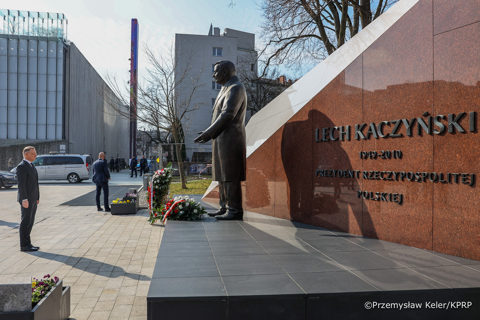 001_Andrzej_Duda_Lublin_Wieniec_Pomnik_Lech_Kaczyński_12-03-2025_PK1_2539.jpg [969.75 KB]