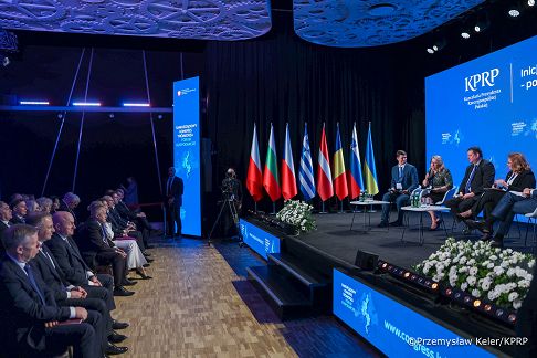 009_Andrzej_Duda_Lublin_Sesja_otwarcia_Inicjatywa_Trójmorza_panel_dyskusyjny_12-03-2025_PK1_3128.jpg